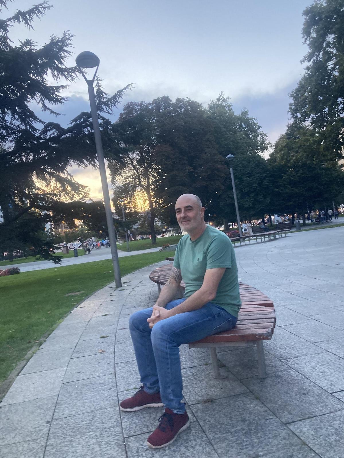 Miguel Asensio, productor de cine, en el parque de Las Meanas.