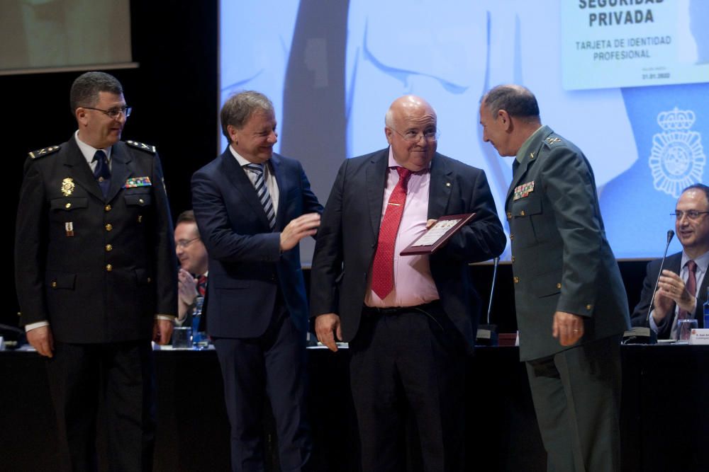 Entrega de condecoraciones en el Palacio de Congresos