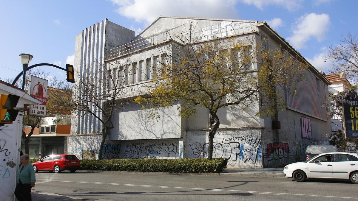 El antiguo cine Lope de Vega y discoteca Bobby Logan.