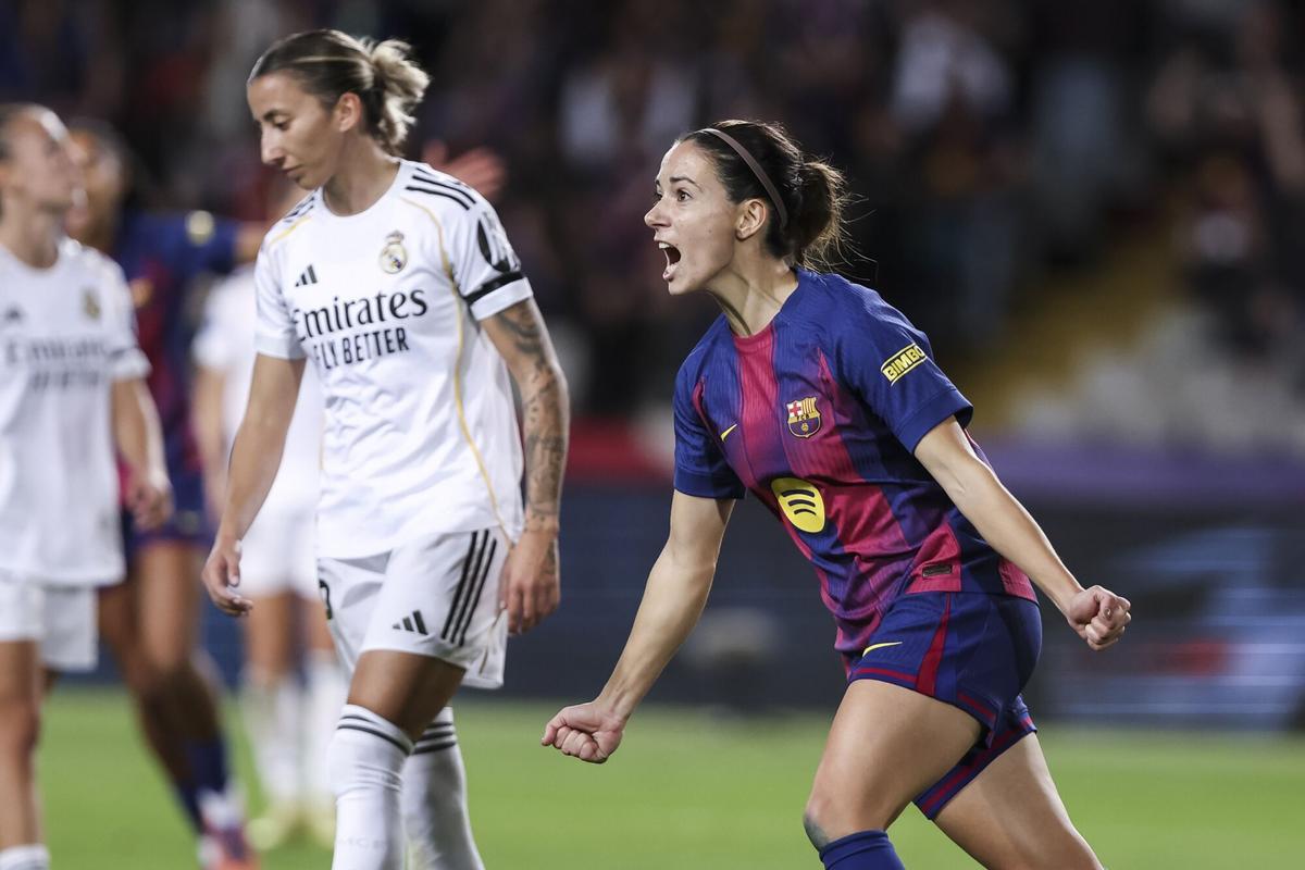 Aitana Bonmatí celebra un gol en un enfrentamiento contra el Madrid esta temporada.
