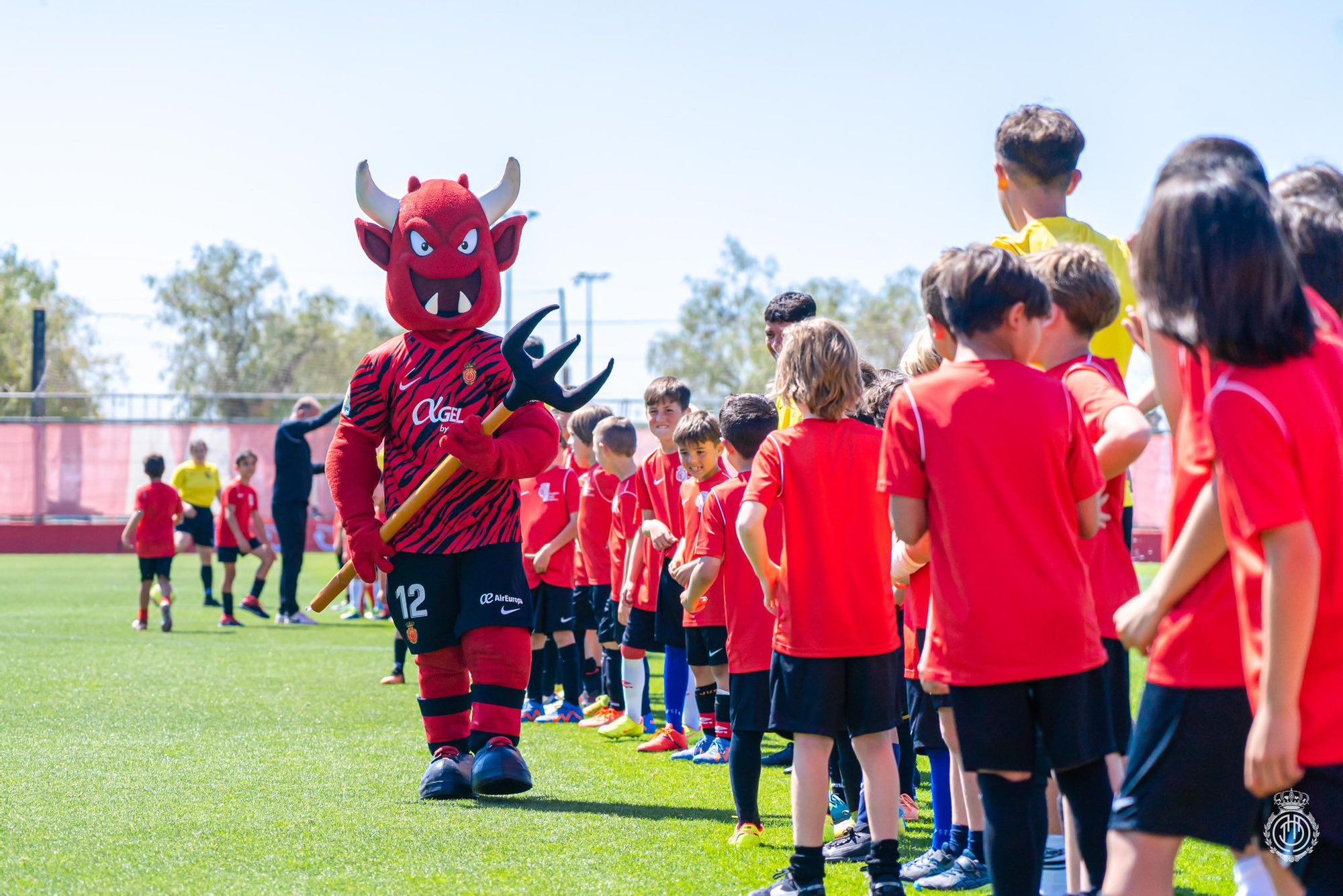 El partido más especial para 100 niños y niñas