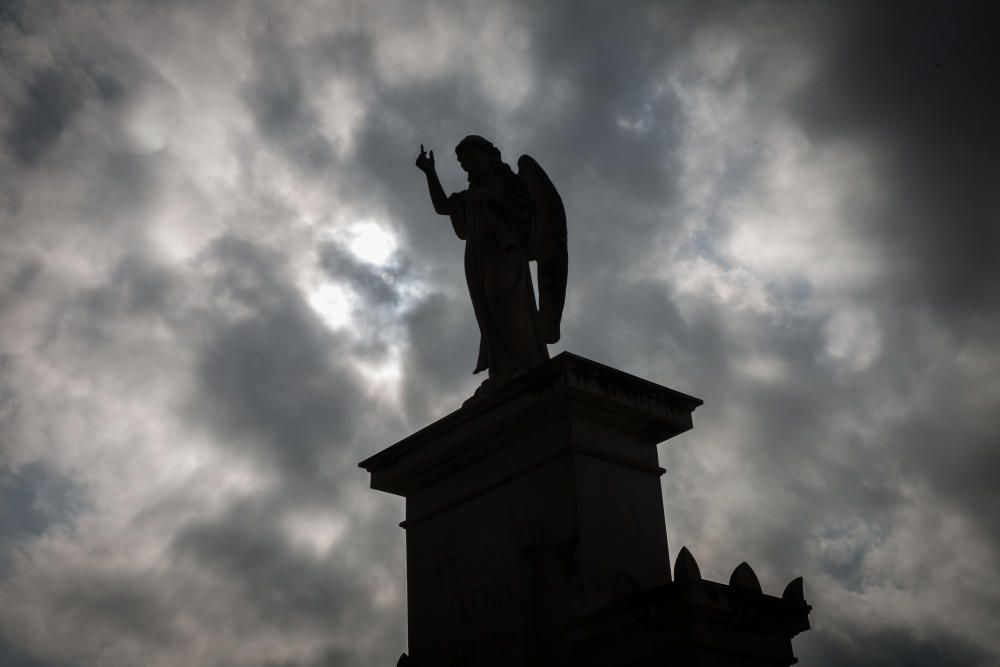 Todos los Santos: Tumbas y panteones de ilustres en el Cementerio General de València