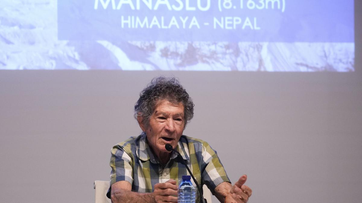 Carlos Soria sobre su ascenso al Manaslu: "Ha sido más duro de lo que esperaba. Se me olvidó que tenía 86 años"
