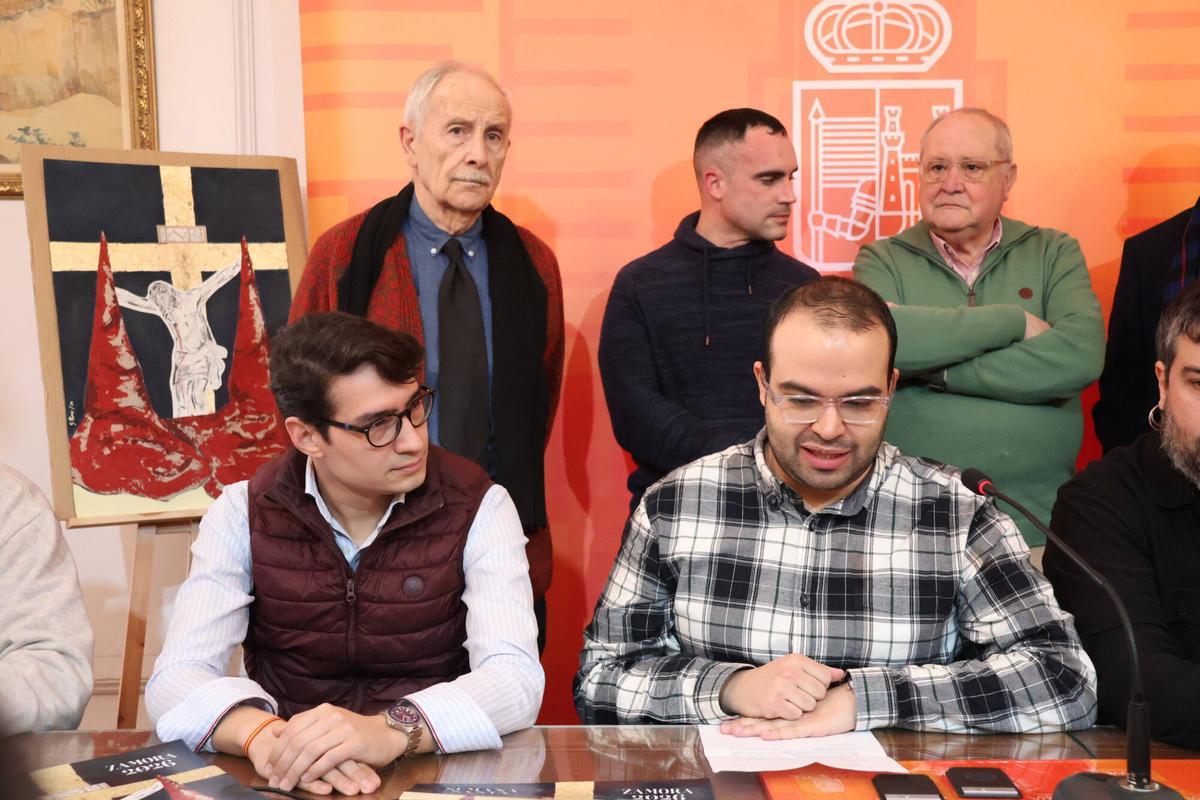 se presenta el cartel de la Tertulia del Cofrade de 2026 (Mas foto entrevista David Lopez)