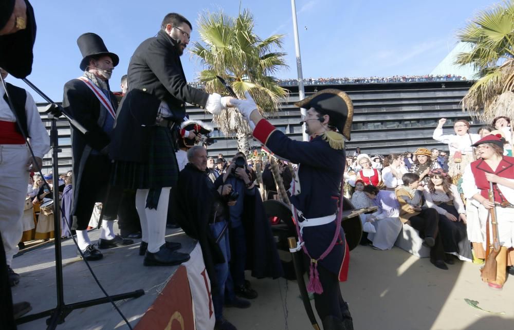 La representación de la Reconquista de Vigo vuelve a abarrotar las calles del Casco Vello de miles de vigueses