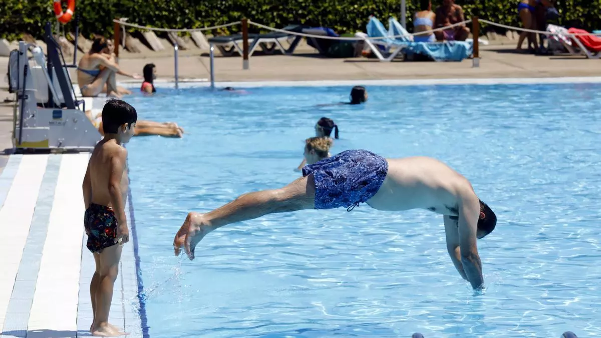 Confirmado: estas son las piscinas de Zaragoza con entrada gratuita durante la ola de calor