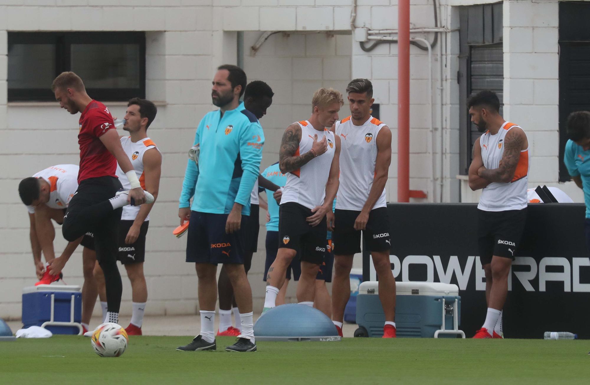 Entrenamiento del Valencia antes del encuentro frente al Athletic de Bilbao