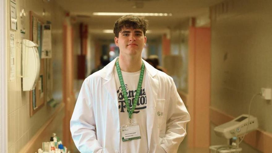 Las plantas de Oncología de Sevilla necesitan jóvenes voluntarios este verano: la AECC abre una nueva convocatoria