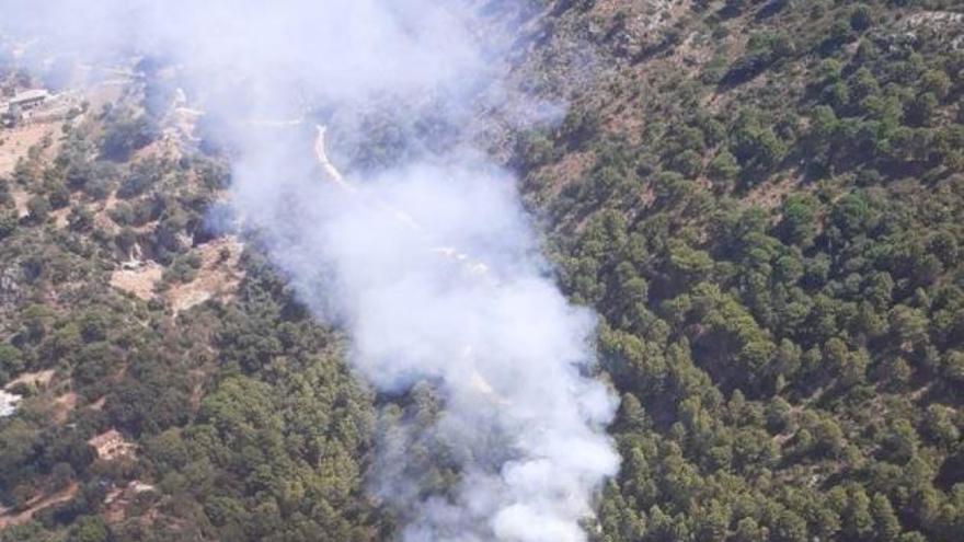 Imagen del incendio de Casares, compartida por el Plan Infoca en su perfil de Twitter