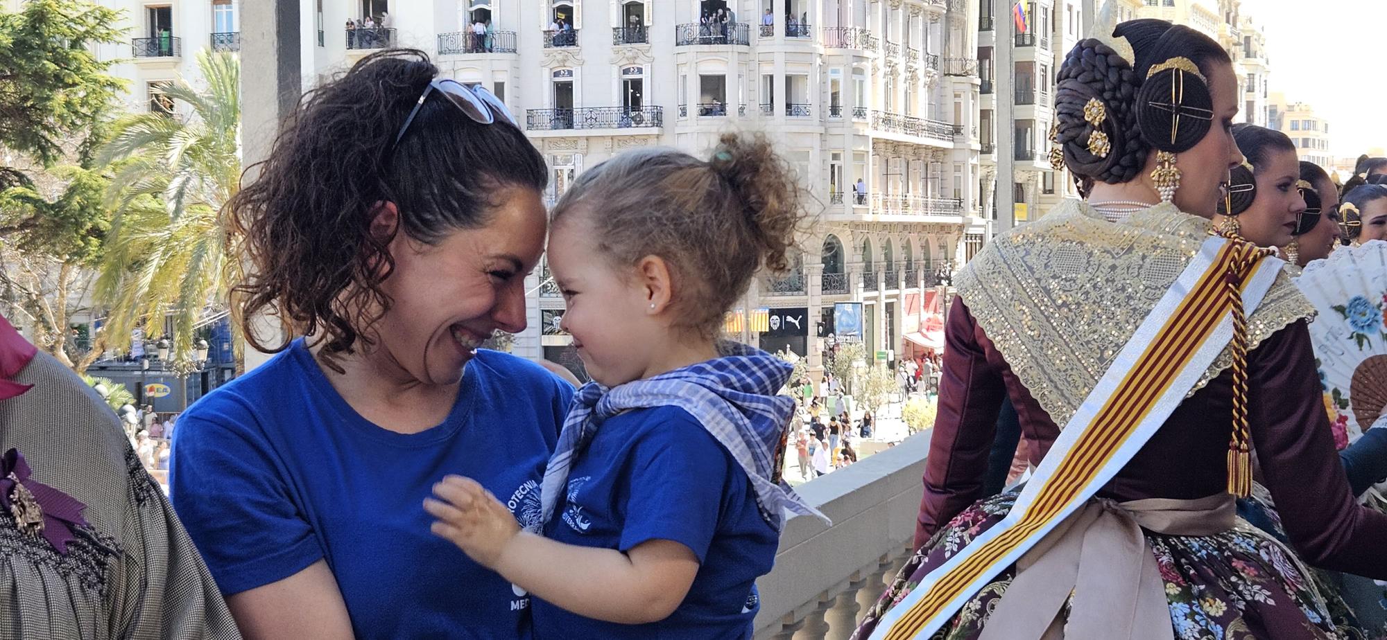 Macarena, la reina de Mediterráneo, se ganó a todos en el balcón