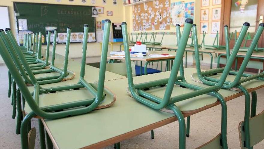 Aula vacía en un colegio gallego.