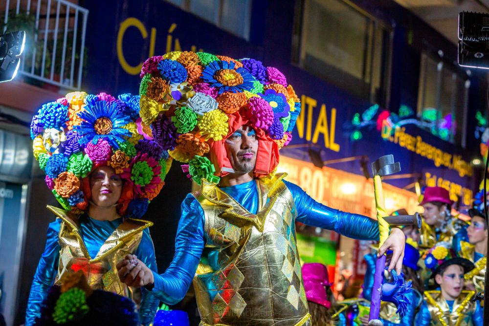 Desfile de carrozas de las fiestas de Benidorm