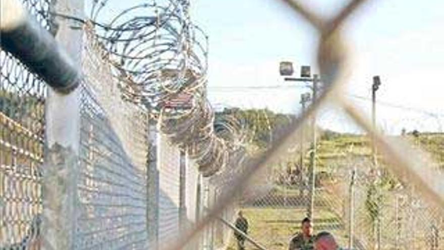 Un juez militar se niega a suspender uno de los procesos de Guantánamo