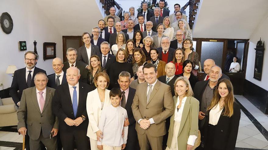 El Círculo se llena en el homenaje a Valle García tras su marcha del hospital Reina Sofía