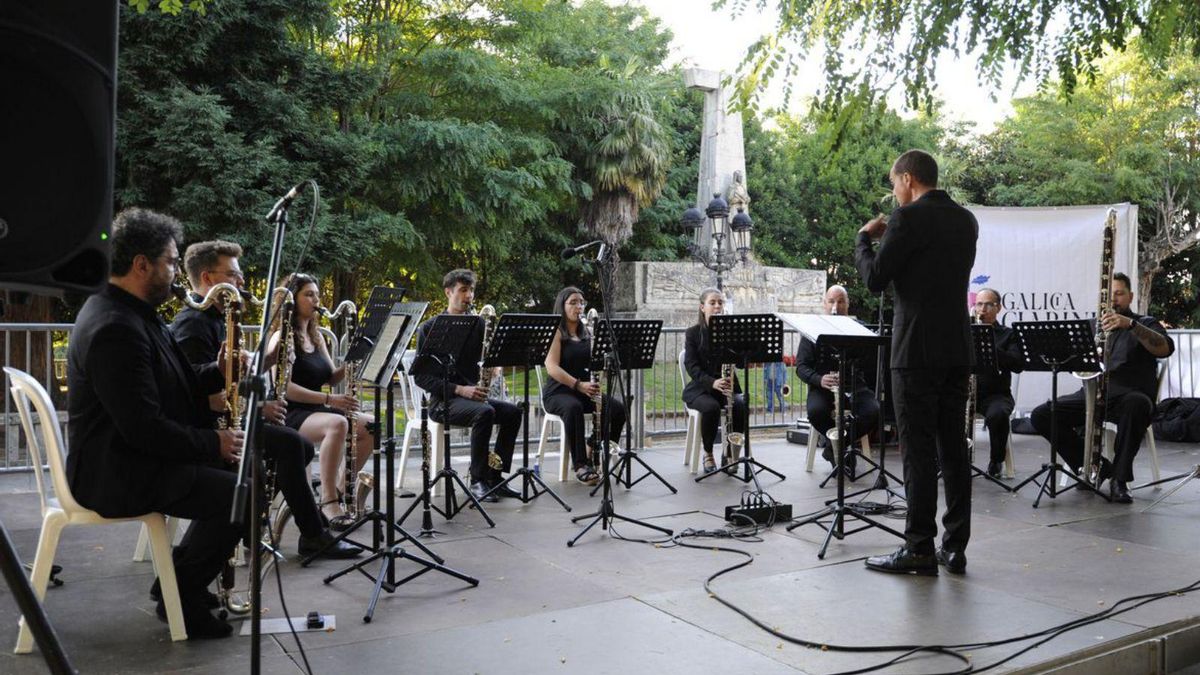 David Fiuza dirige, ayer, el Galicia Bass Clarinet.