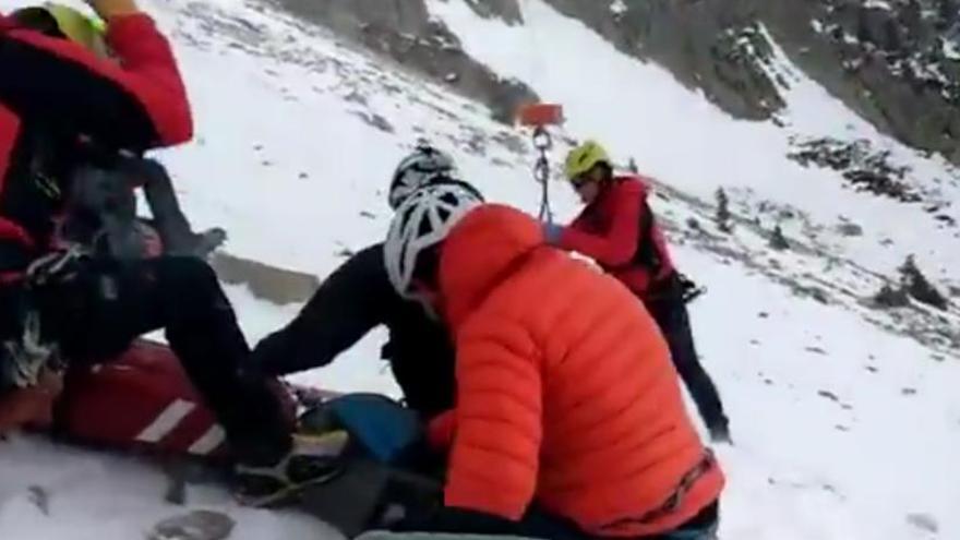 Vídeo: Rescatat al Pirineu gironí amb politraumatismes i hipotèrmia