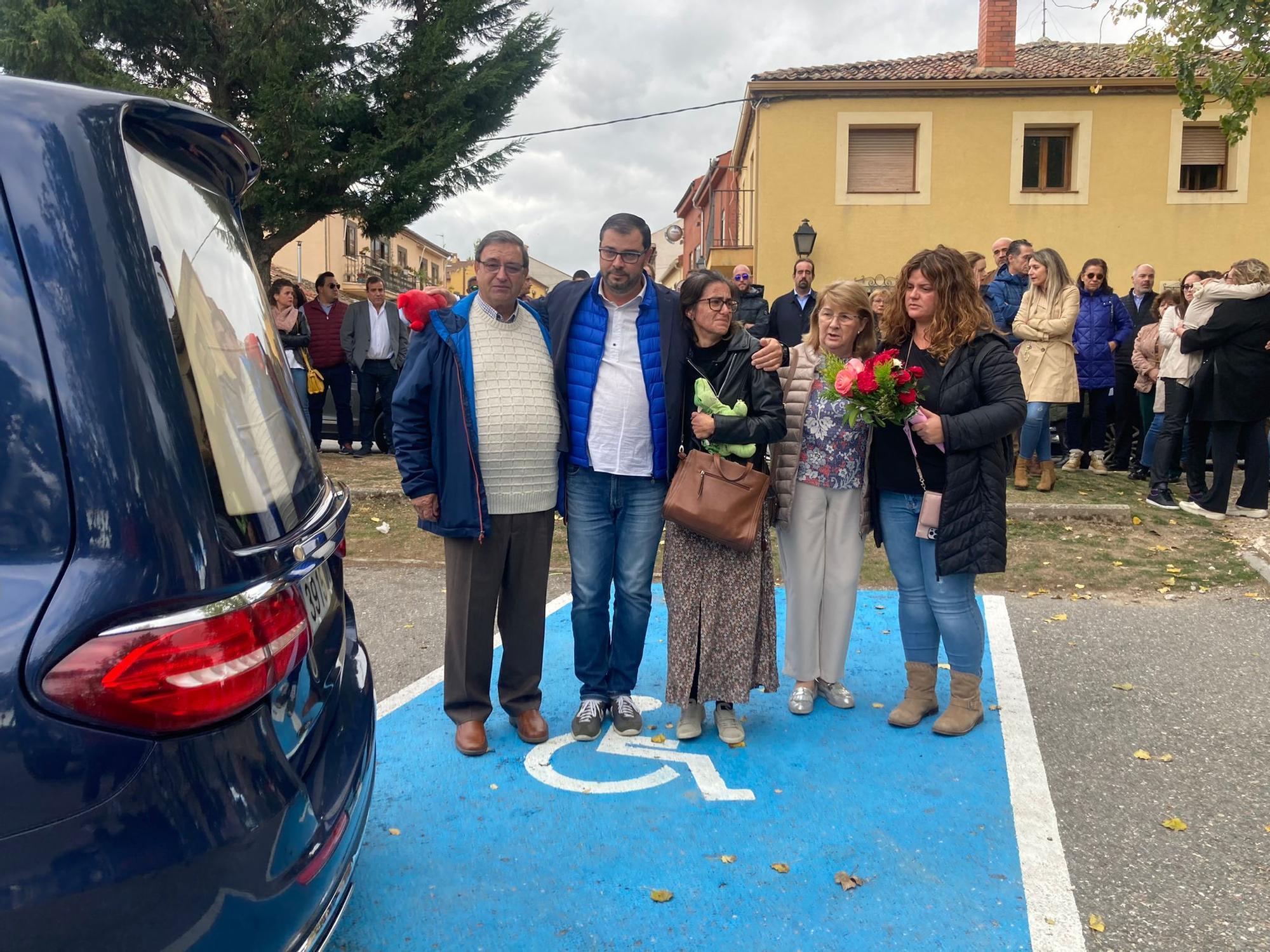 En imágenes: Funeral el Torrecaballeros, Segovia, por la niña asesinada en Gijón