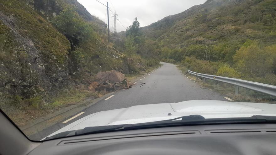 El PSOE reclama a la Junta la consolidación de los taludes de la carretera de Porto