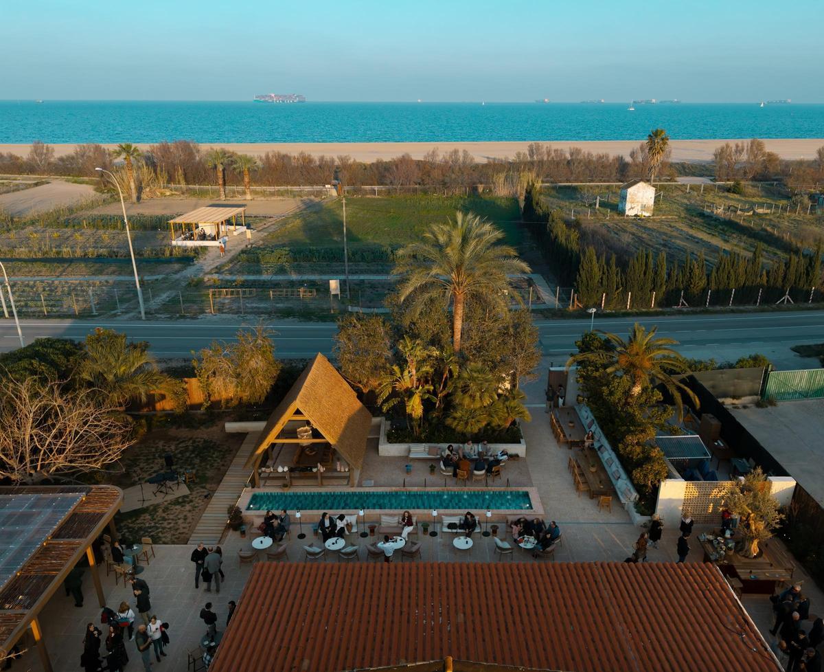 Se pueden realizar reservas tanto para el exterior como para el interior de Maravella.