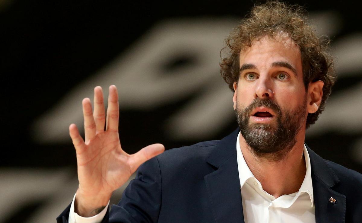 Grimau, en una acción del encuentro ante el Maccabi