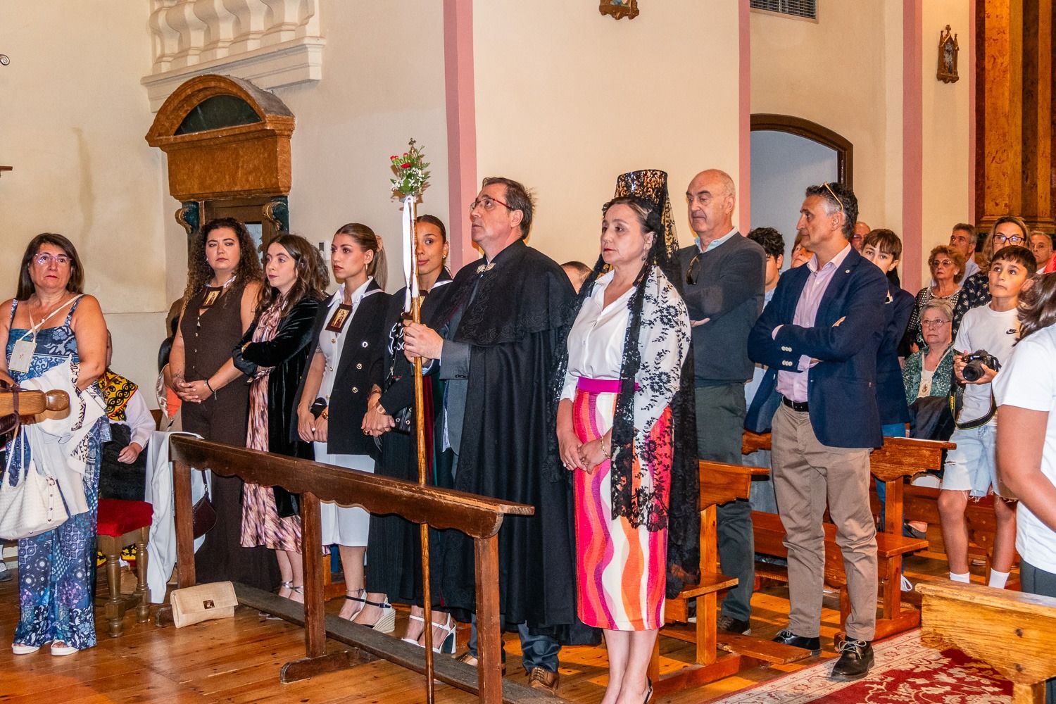 Tábara festeja la Virgen del Camrne más femenina