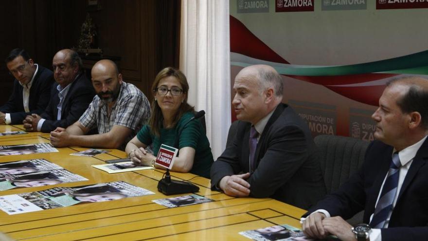 Presentación en la Diputación de la jornada de puertas abiertas en granjas de vacuno