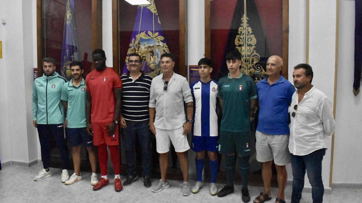 Acto de presentación de las nuevas camisetas del Lorca Deportiva