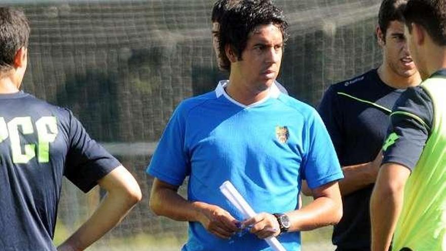 Manu Fernández, durante un entrenamiento del pasado año. // R.V.