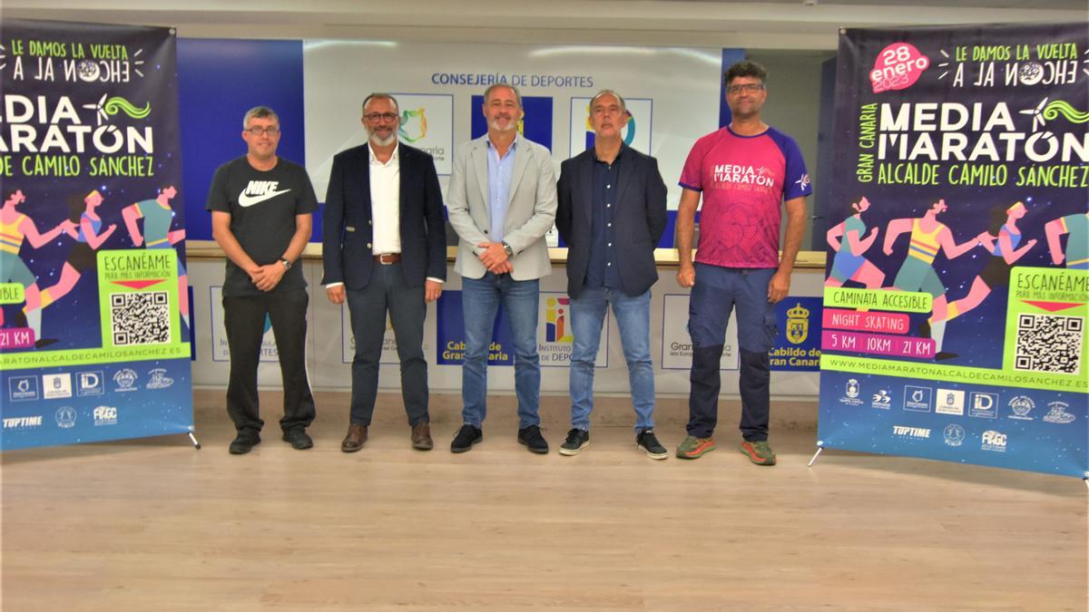 Imagen de la presentación oficial de la Gran Canaria Media Maratón-Alcalde Camilo Sánchez, hoy.