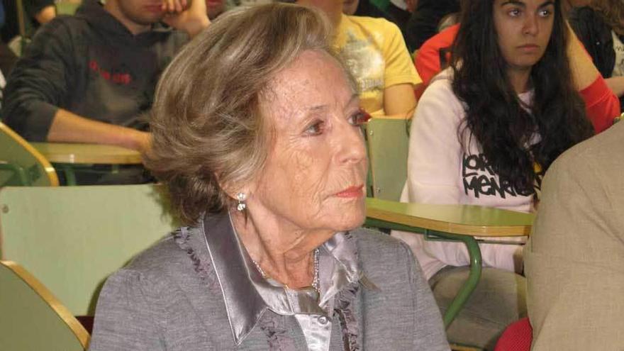 La escritora Marta Portal, hace años, en Nava.