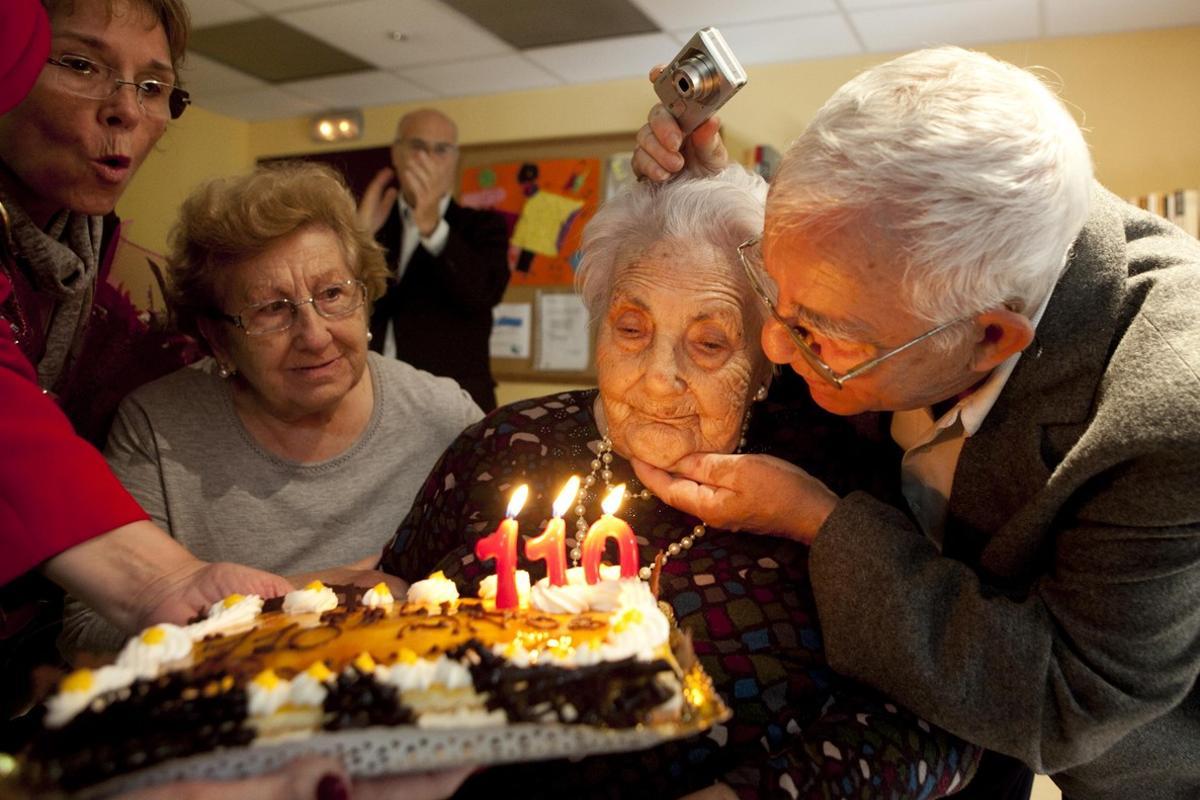 Velas de cumpleaños YA NO ERES JOVEN