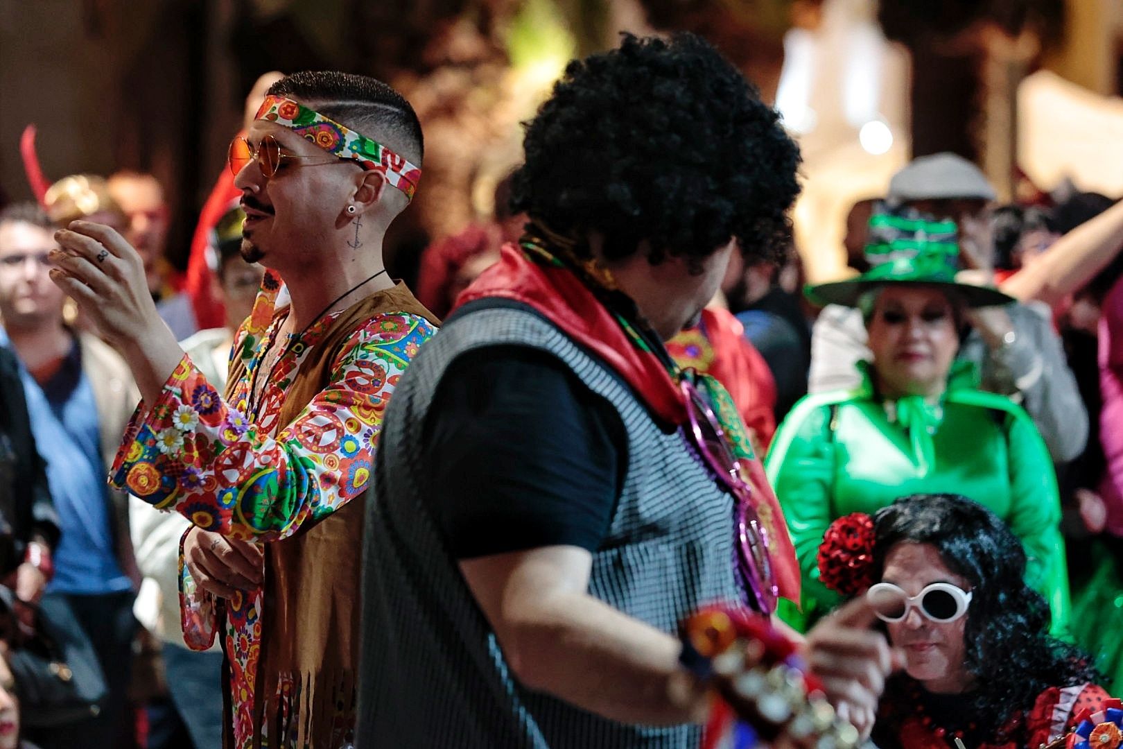 Encuentro de la rondalla El Cabo y Bambones en la calle de La Noria