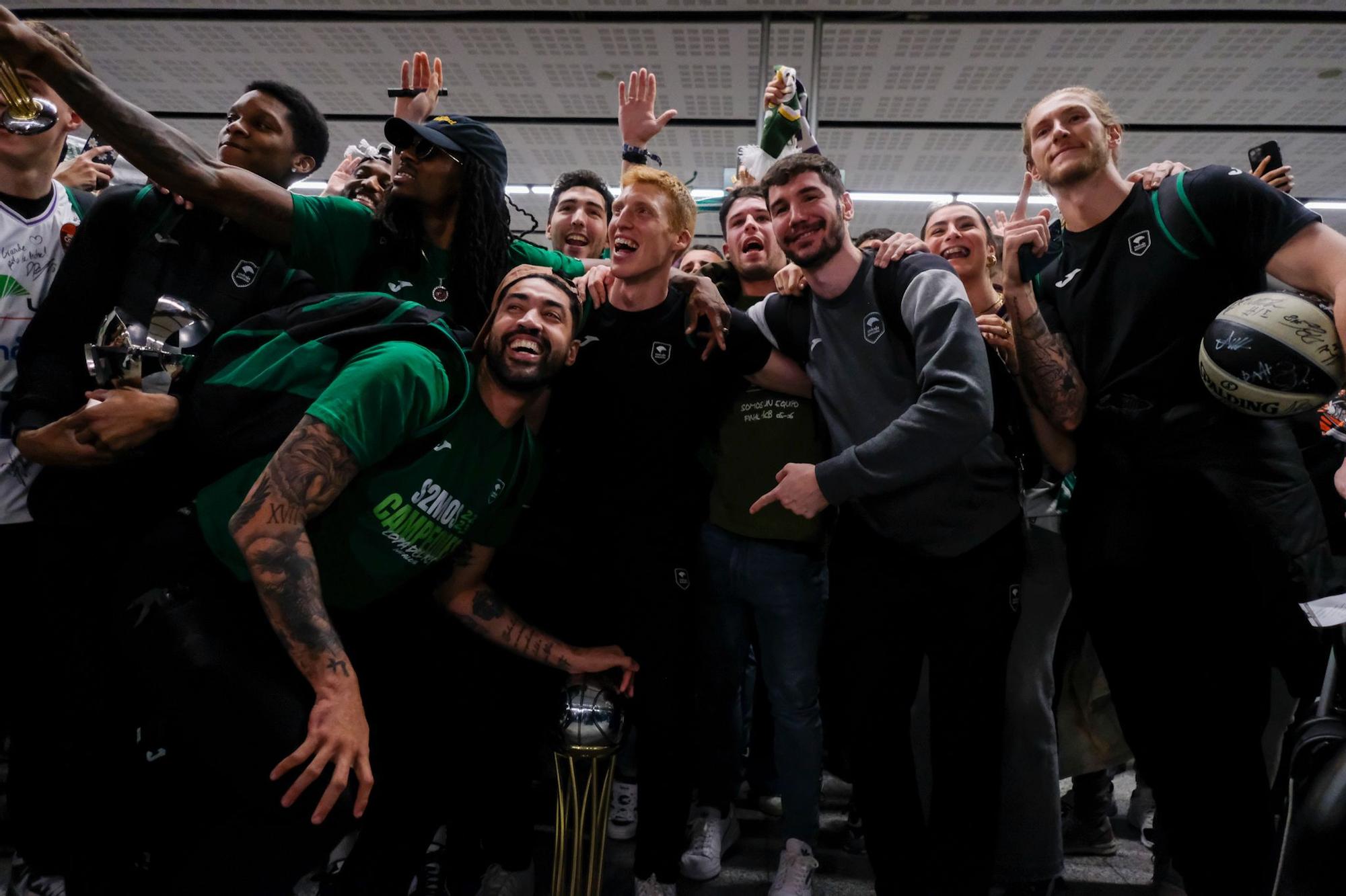 La llegada del Unicaja al aeropuerto de Málaga tras ganar la Copa del Rey