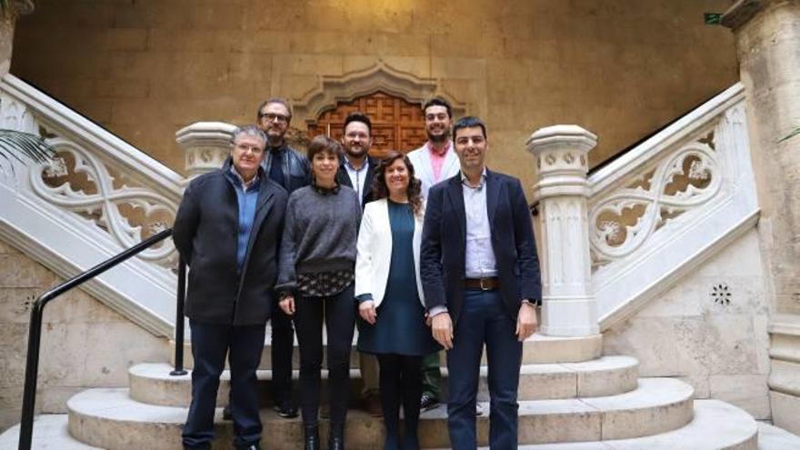 El alcalde de Estivella con otros miembros del Fons.