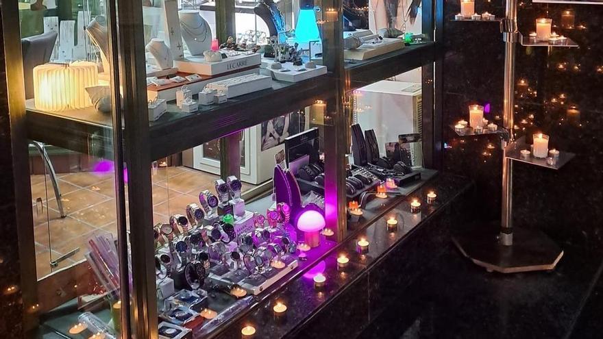 Más de cien comercios de Laviana promueven el consumo local con 4.000 euros en premios durante las Navidades