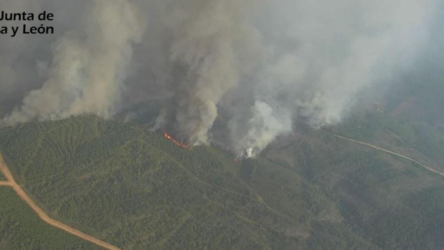 Un incendi crema 4.000 hectàrees