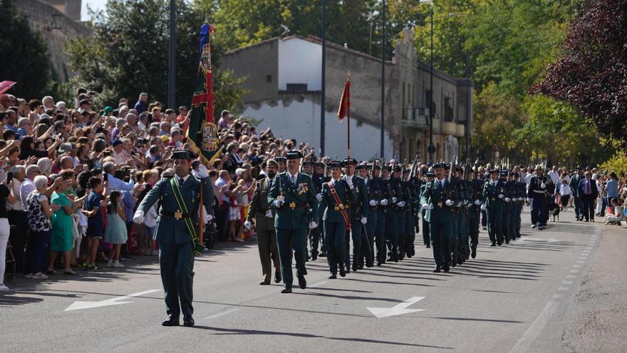 VÍDEO Y GALERÍA | Zamora se entrega a la Guardia Civil en el día del Pilar