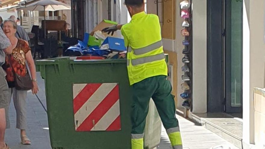 Una problemàtica detectada en la saturació de contenidors ha estat el residu comercial