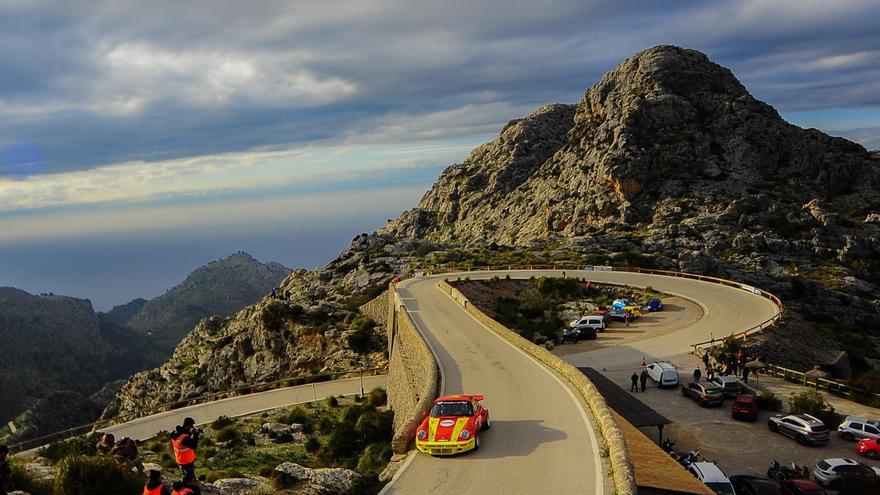 El rally pasó este sábado por la ya mítica curva de la carretera a sa Calobra