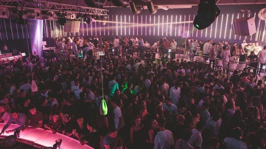 Piden 5 años de cárcel a tres vigilantes de una discoteca investigados por una agresión racista