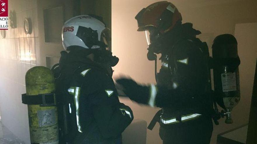 Trasladado al hospital un hombre de 63 años tras un incendio en su vivienda de Almenara