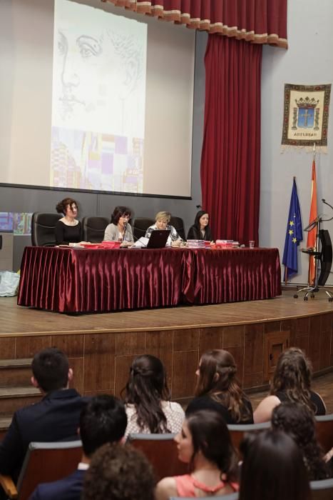 Acto de graduación del alumnado de 2º de Bachillerato del IES Rosario Acuña