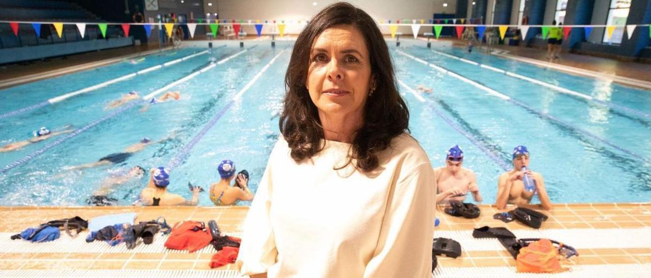 Marta Álvarez, en la piscina de La Magdalena. | Mara Villamuza