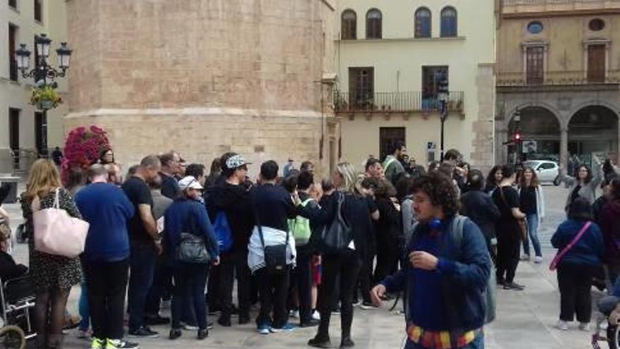 Miembros de las entidades participantes durante el acto.