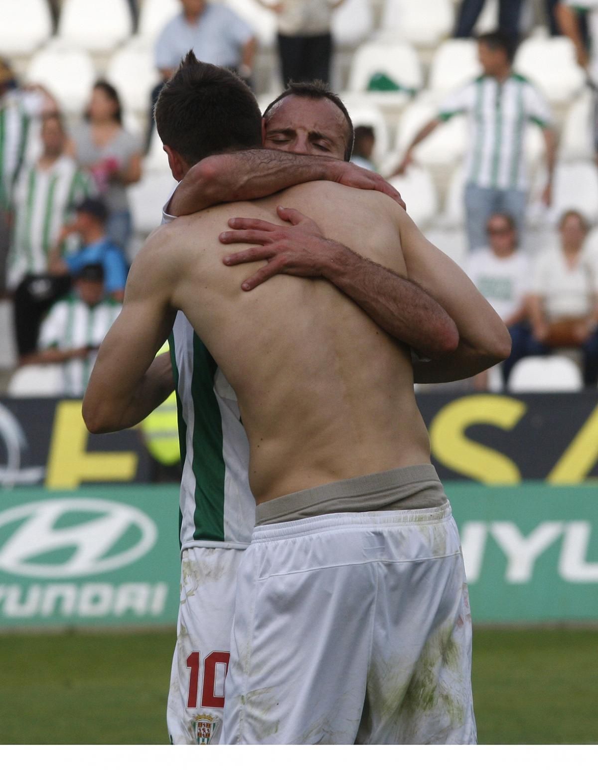 FOTOGALERÍA / Victoria vital del Córdoba frente al Almería