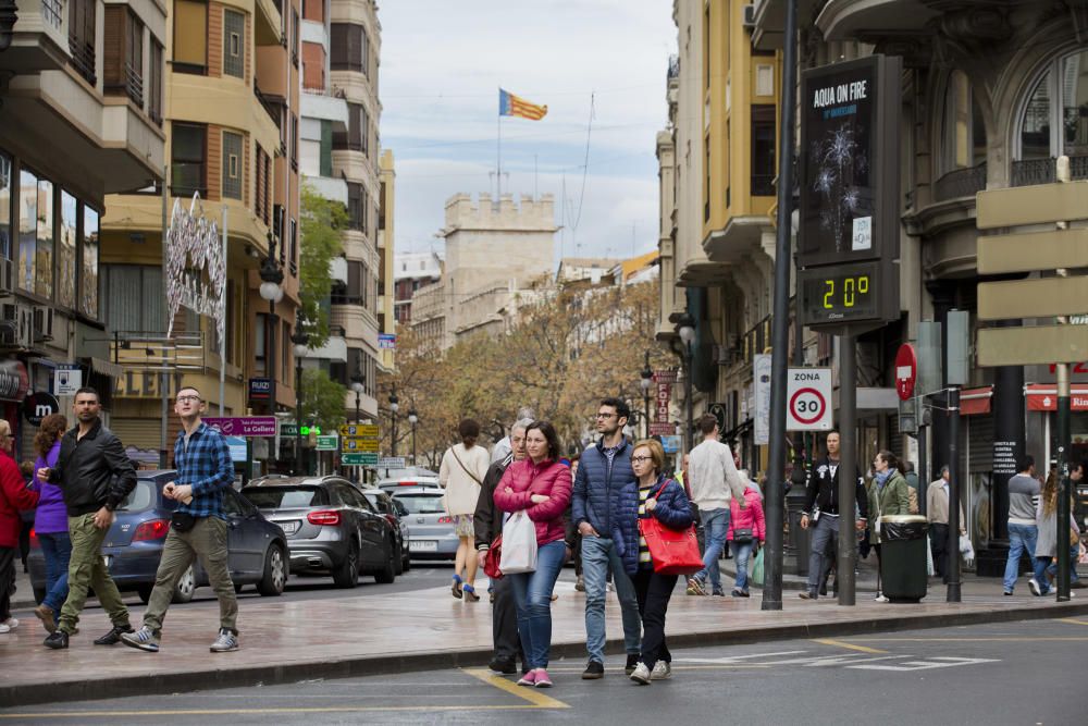 La plaza del Ayuntamiento, también llena en Semana Santa