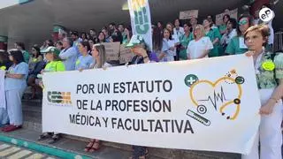Los médicos de Aragón secundan una nueva huelga nacional que suma 800 pacientes semanales a las listas de espera