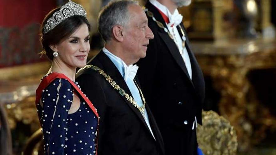 Letizia, con el vestido de la polémica.