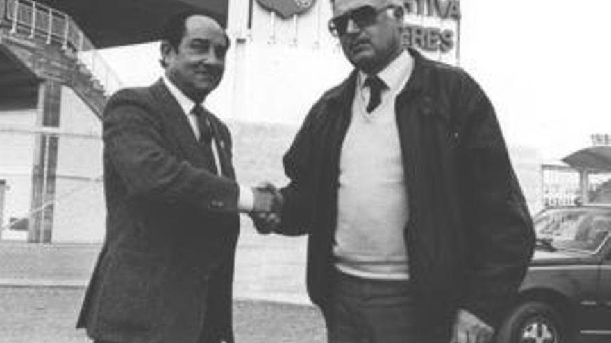 Luis Cid Carriega i Emili Bach el dia de la presentació del tècnic a Vilatenim el març de 1987