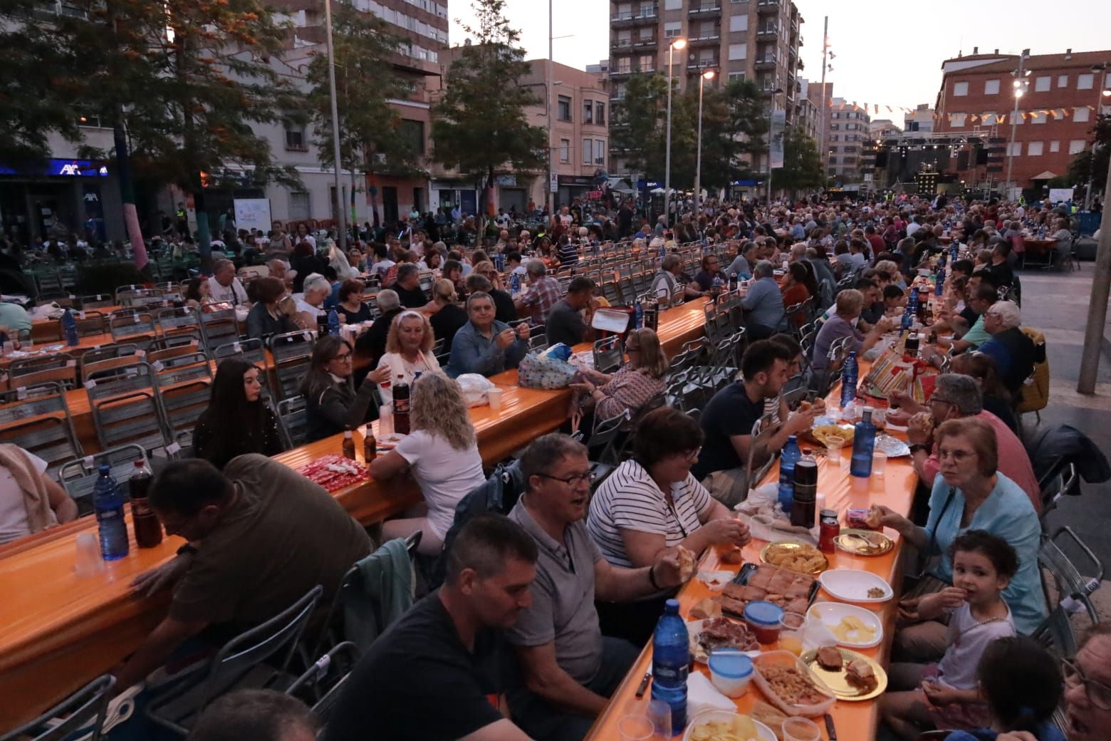 Búscate en la cena de 'pa i porta' de Almassora